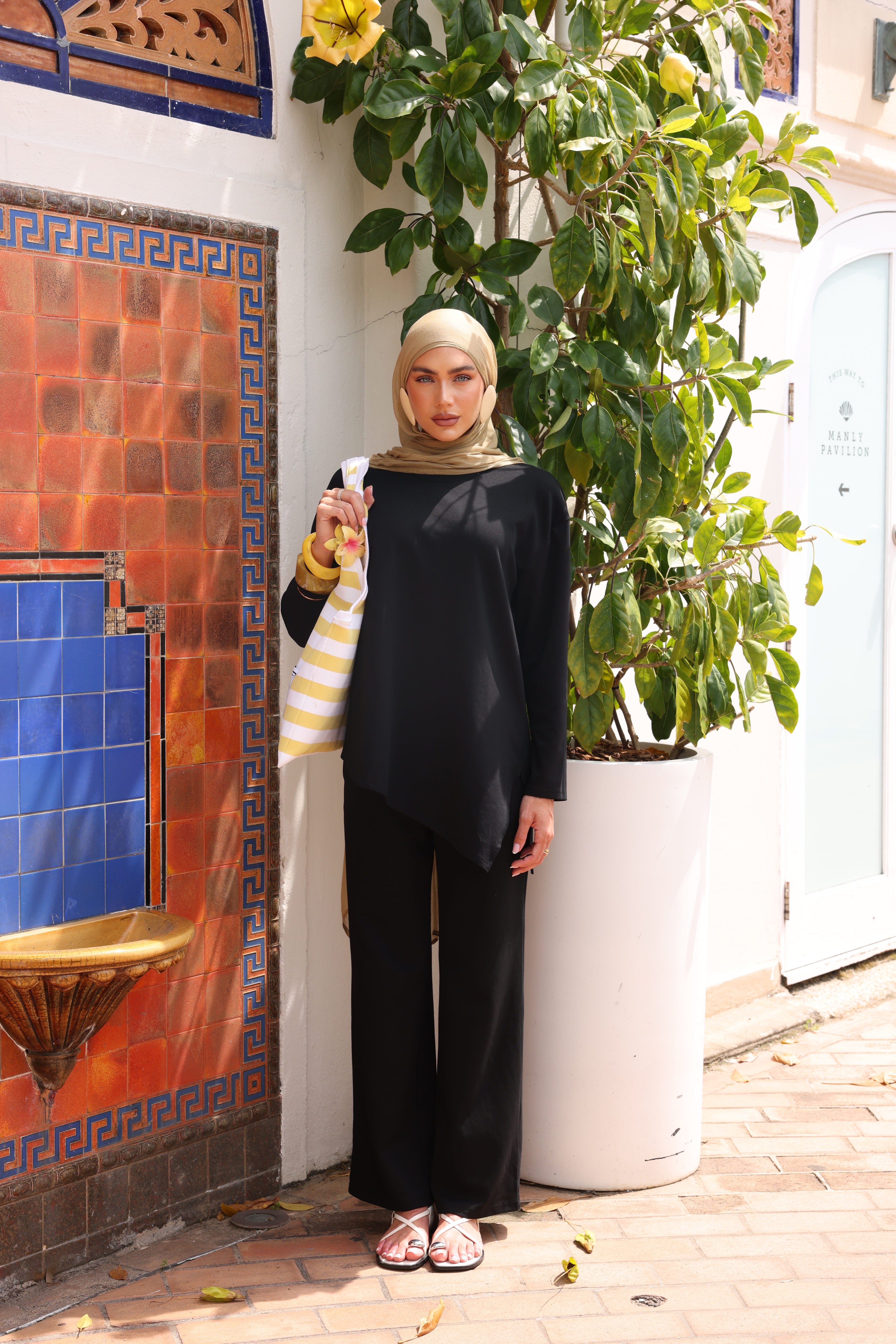 The Asymmetrical Tee Black