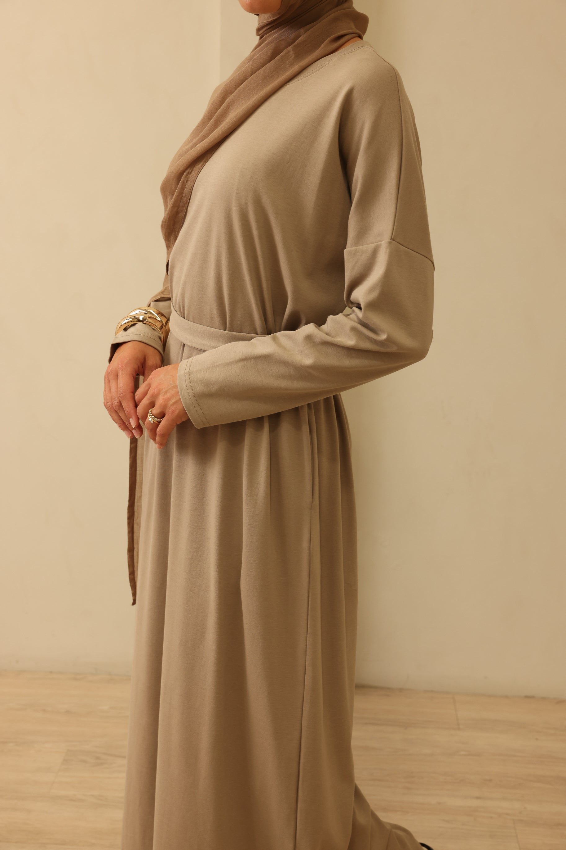 Essentials Tee Dress Natural – SuElle Boutique