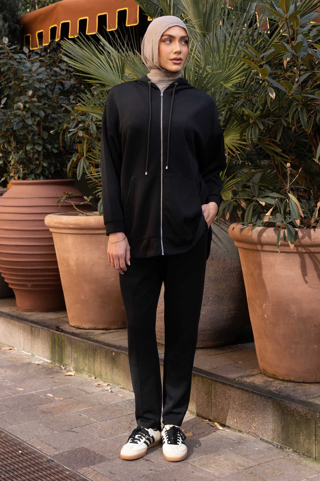 The Weekend Pant Black