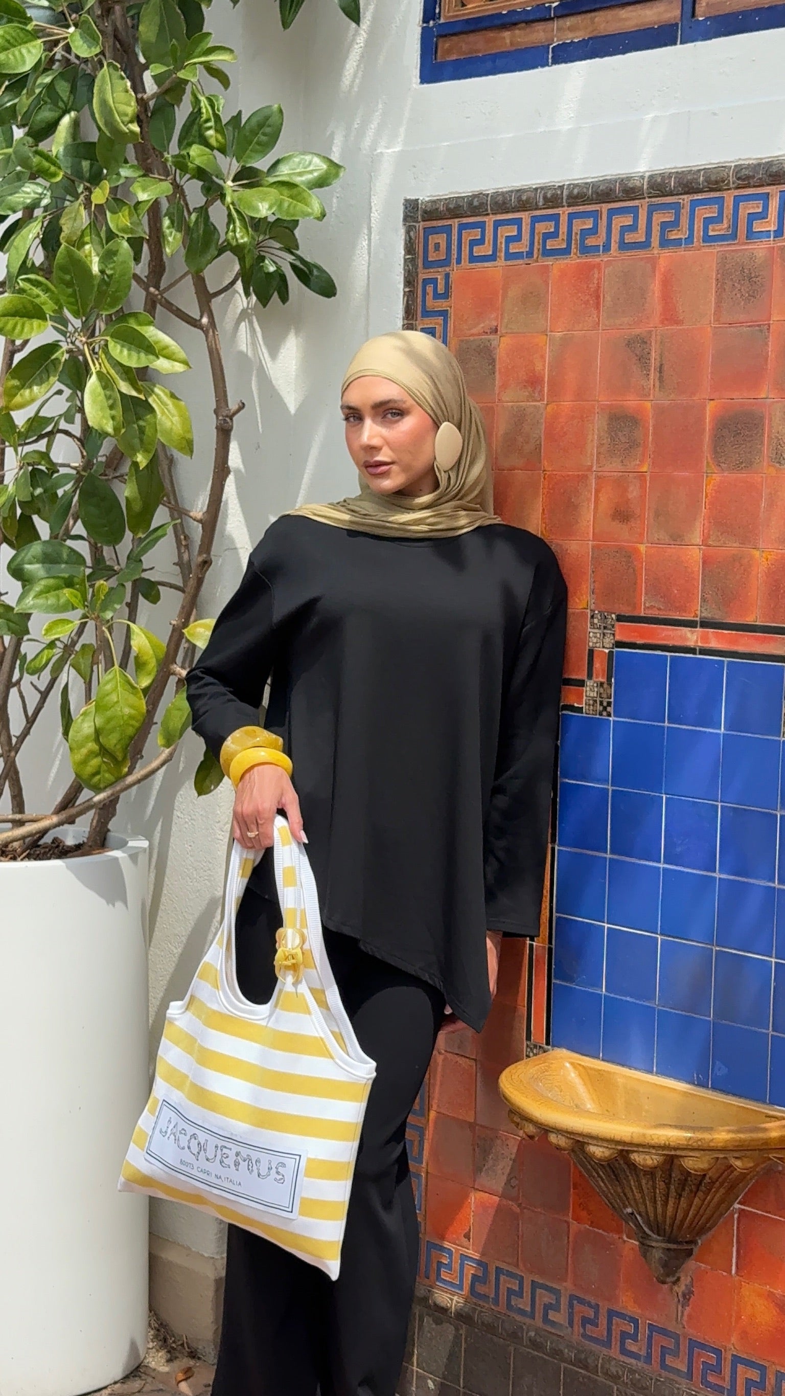 The Asymmetrical Tee Black